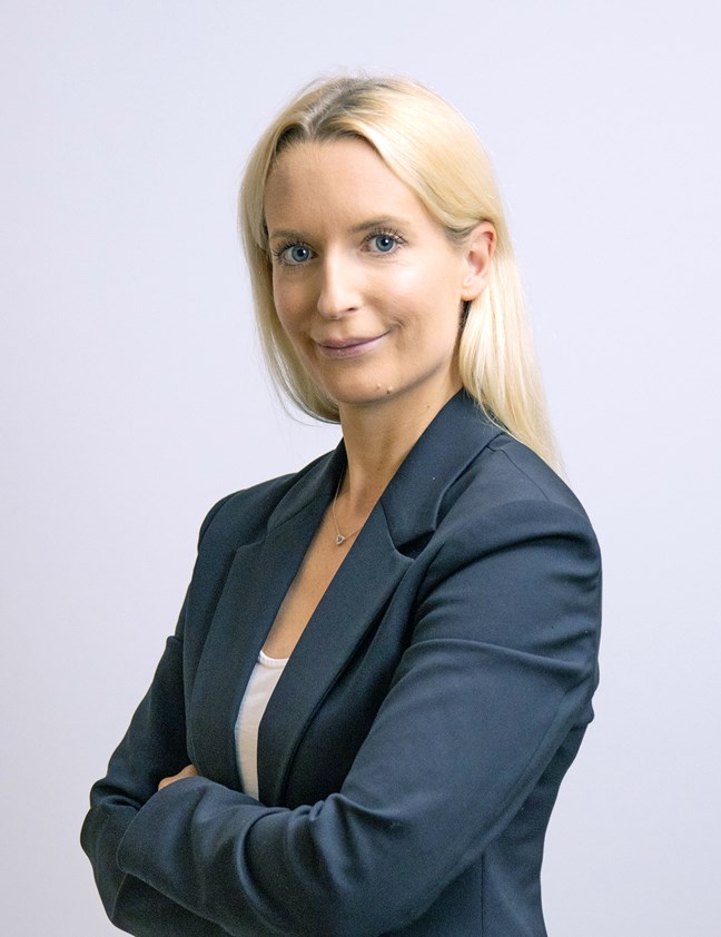 IMG_4592xy sRGB 1856x2331 besk färgmatchad